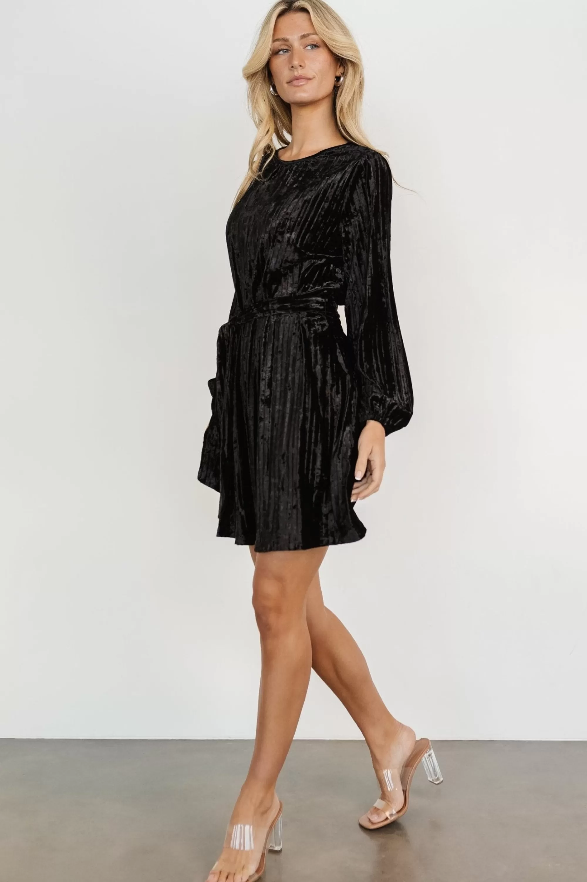 Baltic Born short dresses | Anastasia Velvet Short Dress | Black